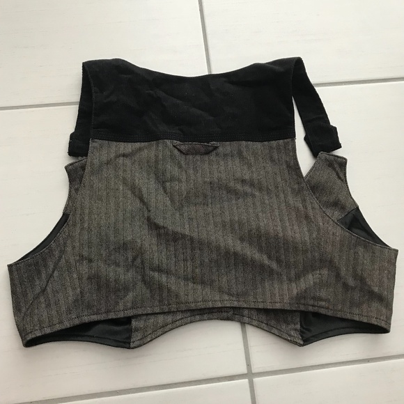 Guess Cropped Vest - Y2K era, never worn - Picture 2 of 4